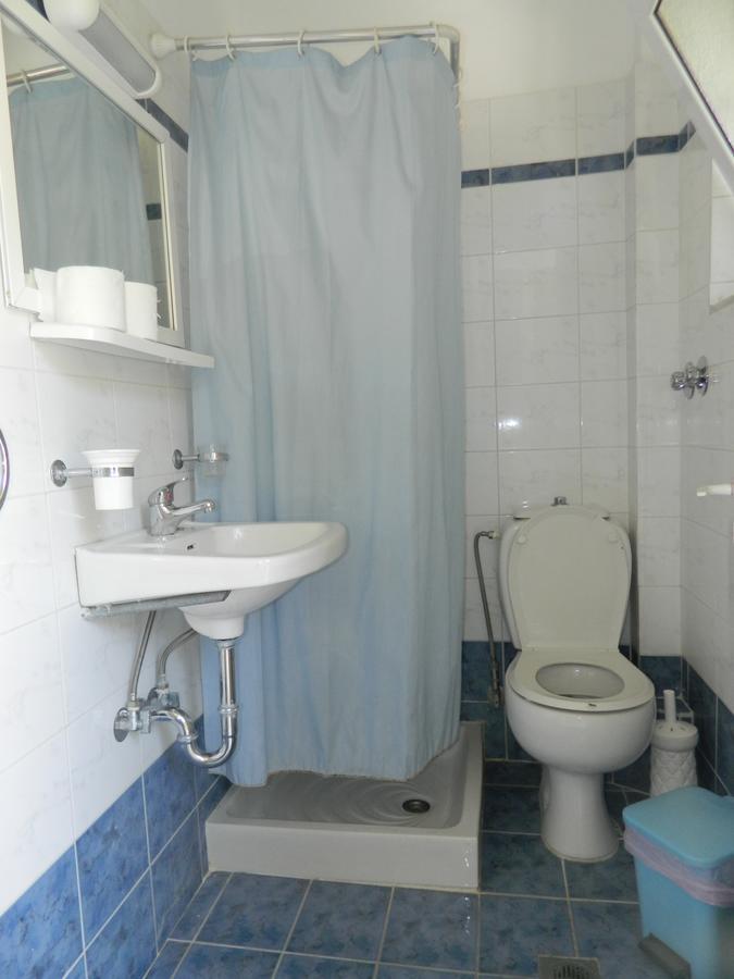 Logara'S Apartments Agia Efimia Luaran gambar